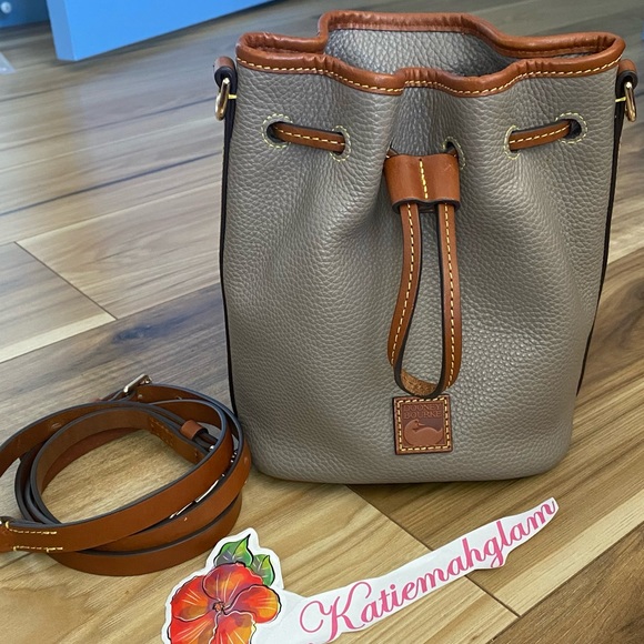 Sold - Picture 3 of 10